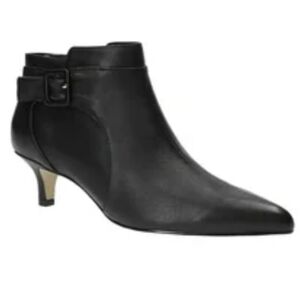 NWT.Nine West Shiny Black Ankle Booties.Size6